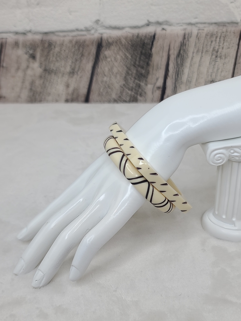 Two Vintage Etched Tribal Geometric Chunky Resin Bangle Bracelet Set Ivory/Black
